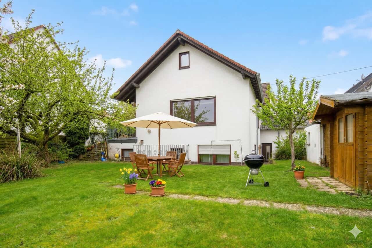 Verstecktes kleines Paradies - EFH mit Garten im Herzen von Breckenheim!