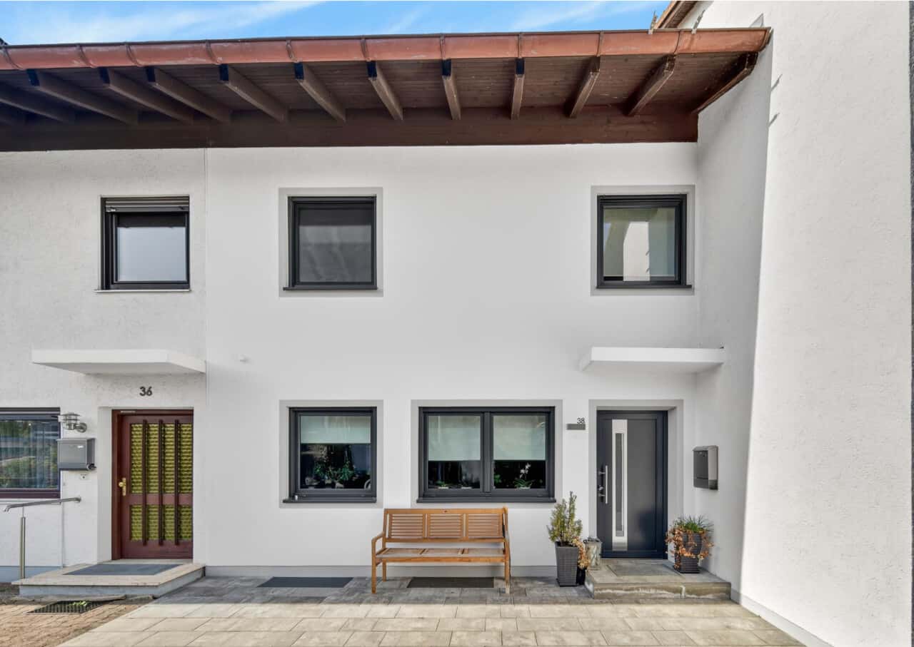 Sehr gepflegtes Reihenmittelhaus in Trostberg – ruhige Lage mit großem Garten und sonniger Terrasse!