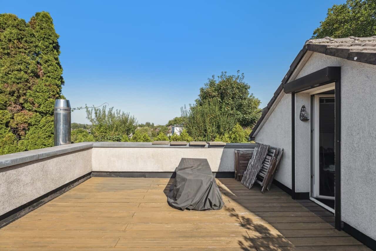 „Ihr neues Wohlfühlzuhause – mit Kaminfeuer, Wintergarten und Gartenparadies“