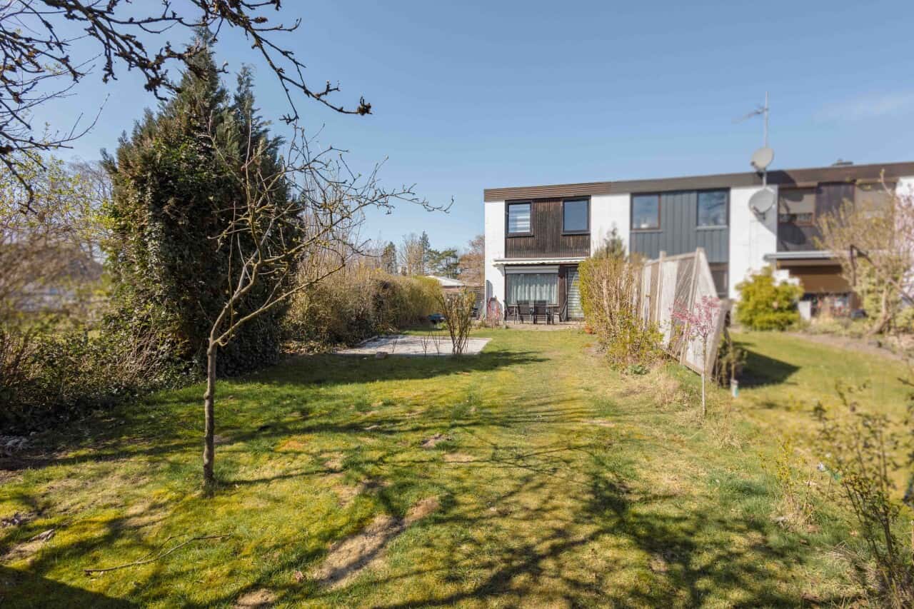 Reihenendhaus im Grünen und dennoch zentral!