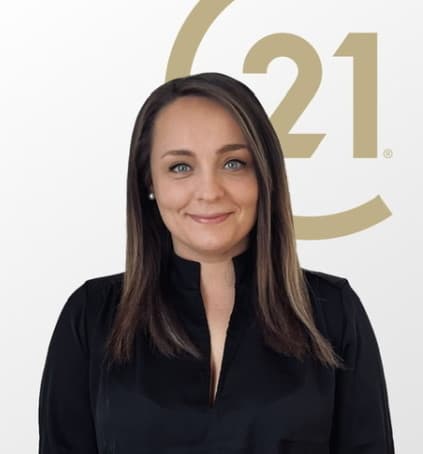 Frau Julia Fischer
